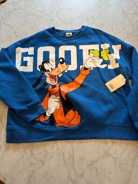 NWT oversized Disney Blue Goofy Crewneck Sweatshirt